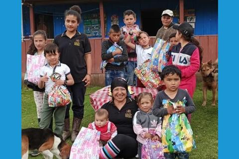 Se espera poder viajar con los niños a mediados de diciembre.