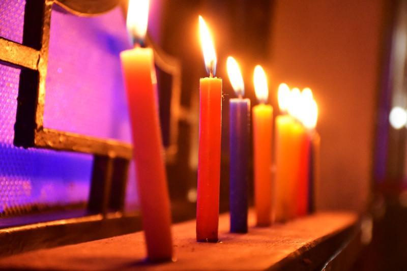 Día de las velitas: ¿que significado tienen los colores de las velas?