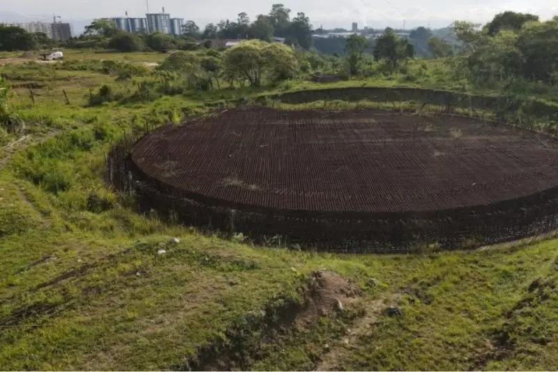 Acero para construir tanque 