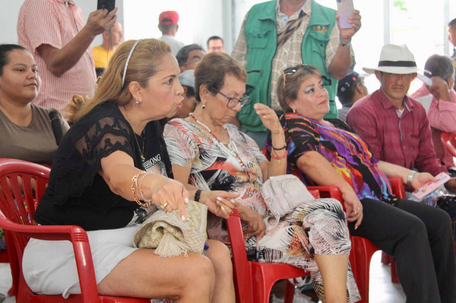 Comunidad expuso sus preocupaciones frente al relleno 